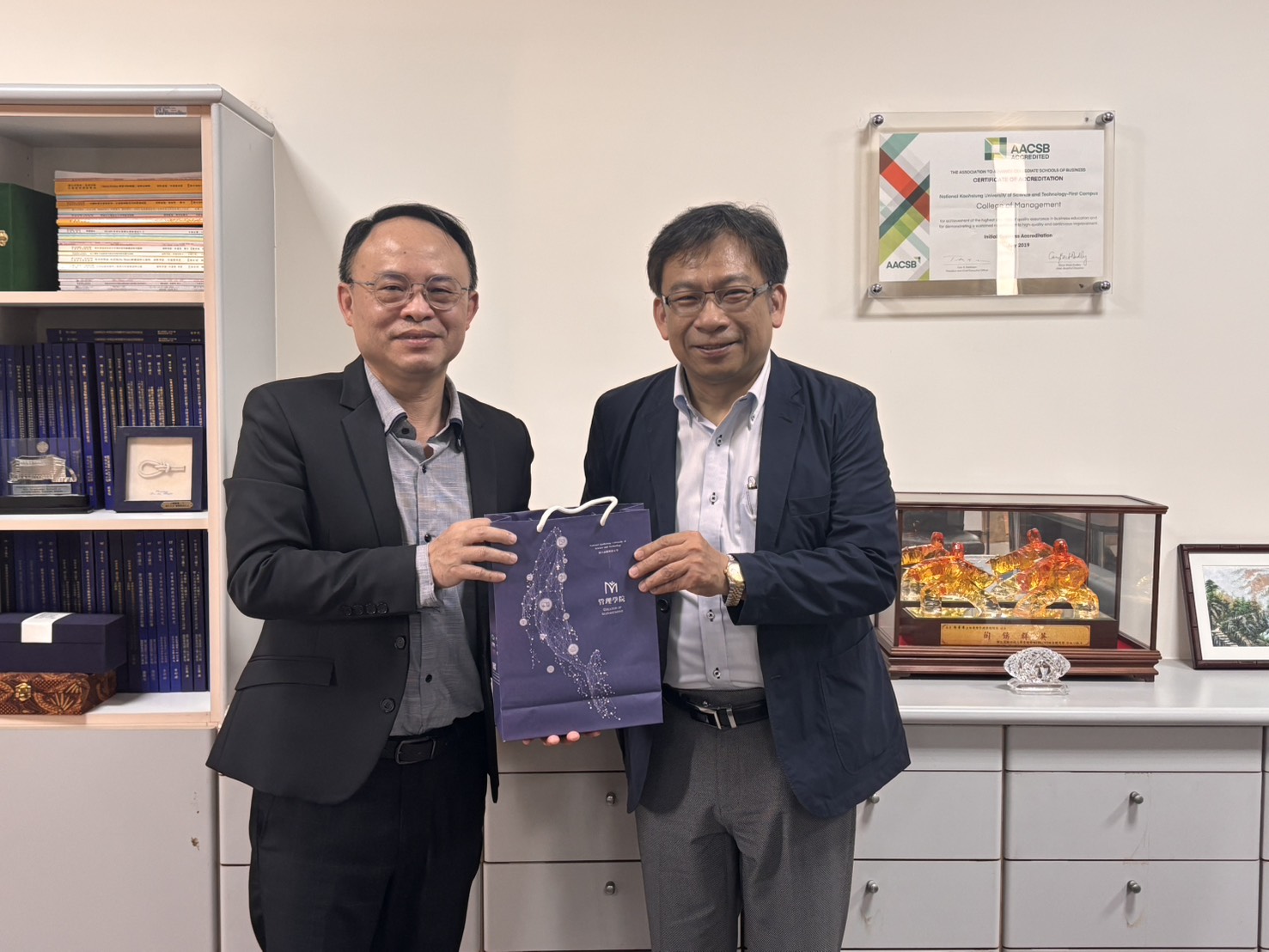 日本創價大學訪問照片2